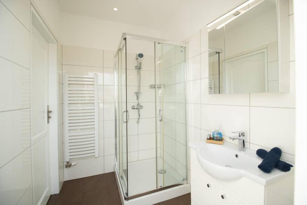 דירות וינה Sunny & Cozy Penthouse With Balcony L Dg4'14 מראה חיצוני תמונה