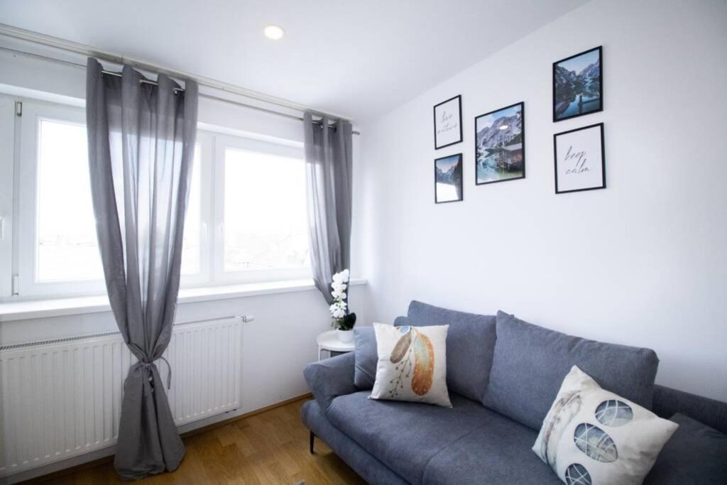 דירות וינה Sunny & Cozy Penthouse With Balcony L Dg4'14 מראה חיצוני תמונה