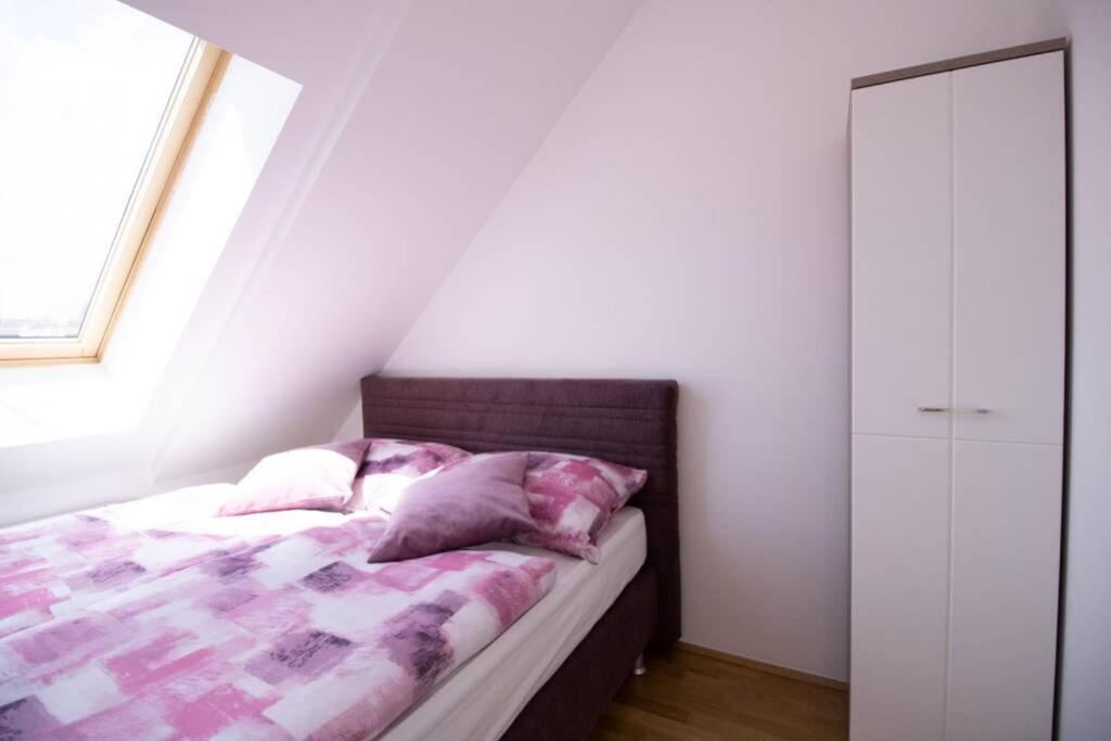 דירות וינה Sunny & Cozy Penthouse With Balcony L Dg4'14 מראה חיצוני תמונה