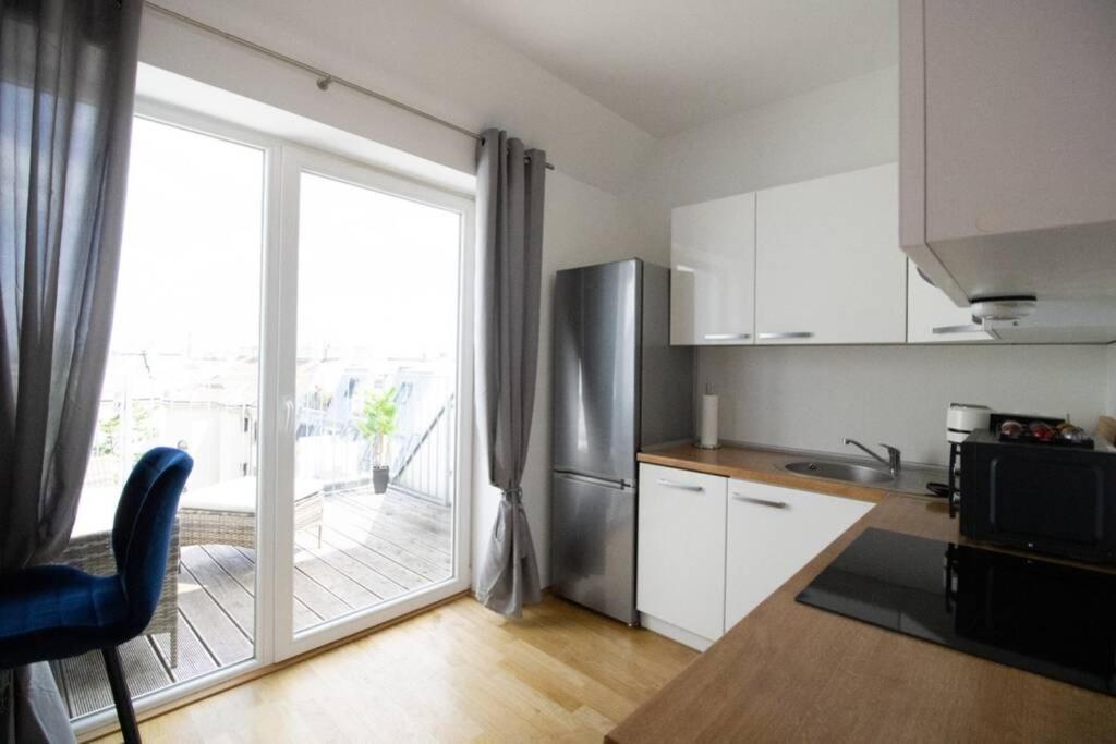 דירות וינה Sunny & Cozy Penthouse With Balcony L Dg4'14 מראה חיצוני תמונה