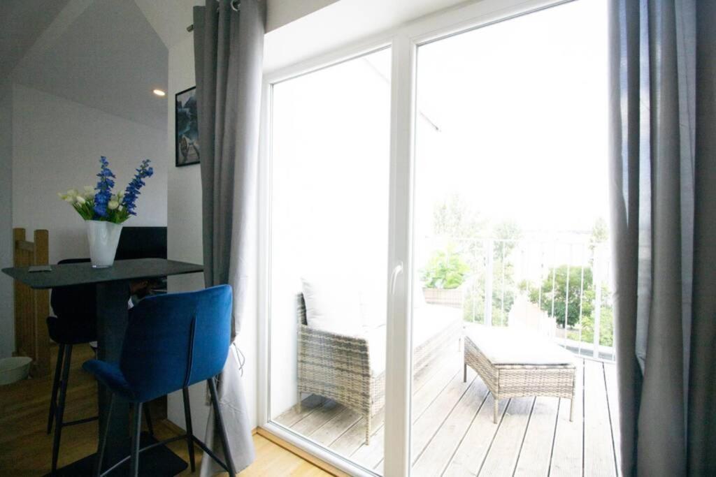 דירות וינה Sunny & Cozy Penthouse With Balcony L Dg4'14 מראה חיצוני תמונה